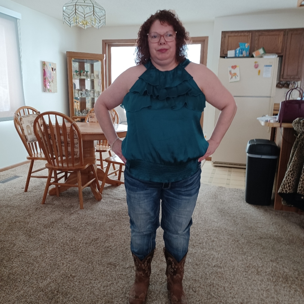 Meet your Posher, Julie